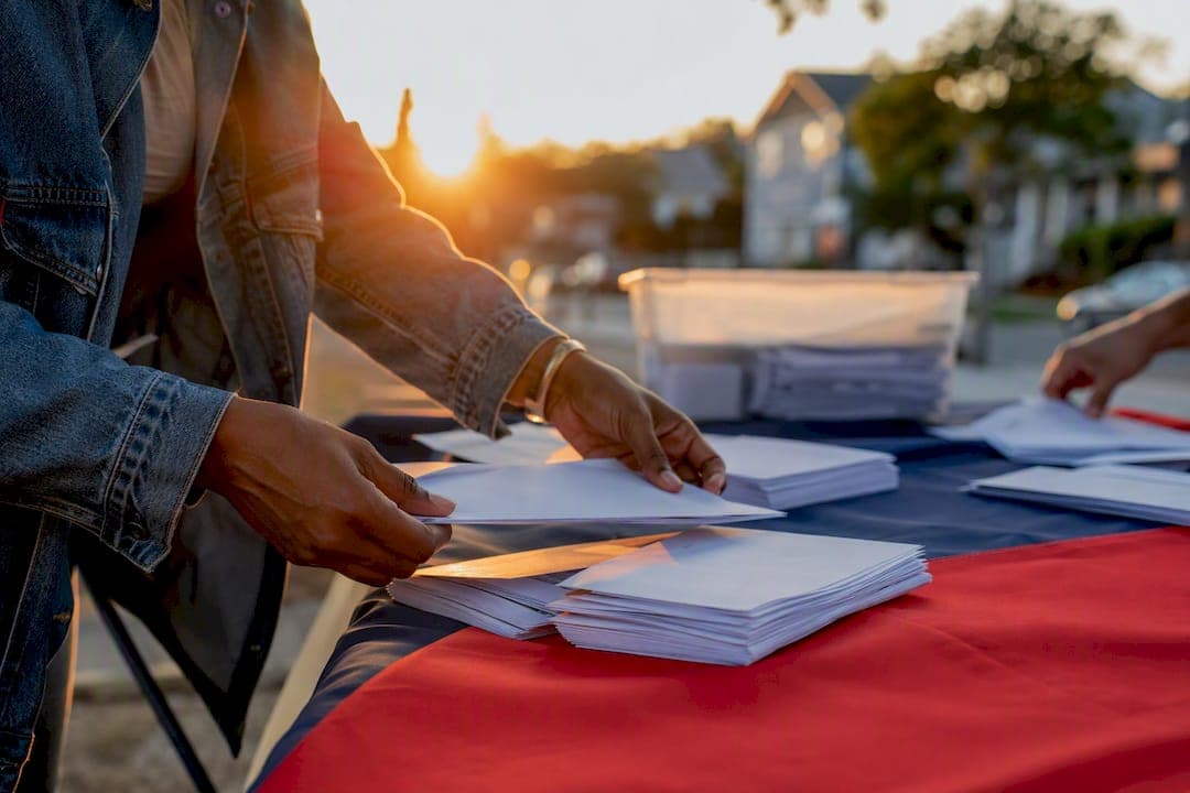 5 Weekly KPIs Campaign Managers Need for Voter Registration Tracking